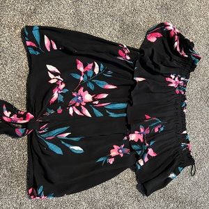 Bundle off the shoulder express shirts size M